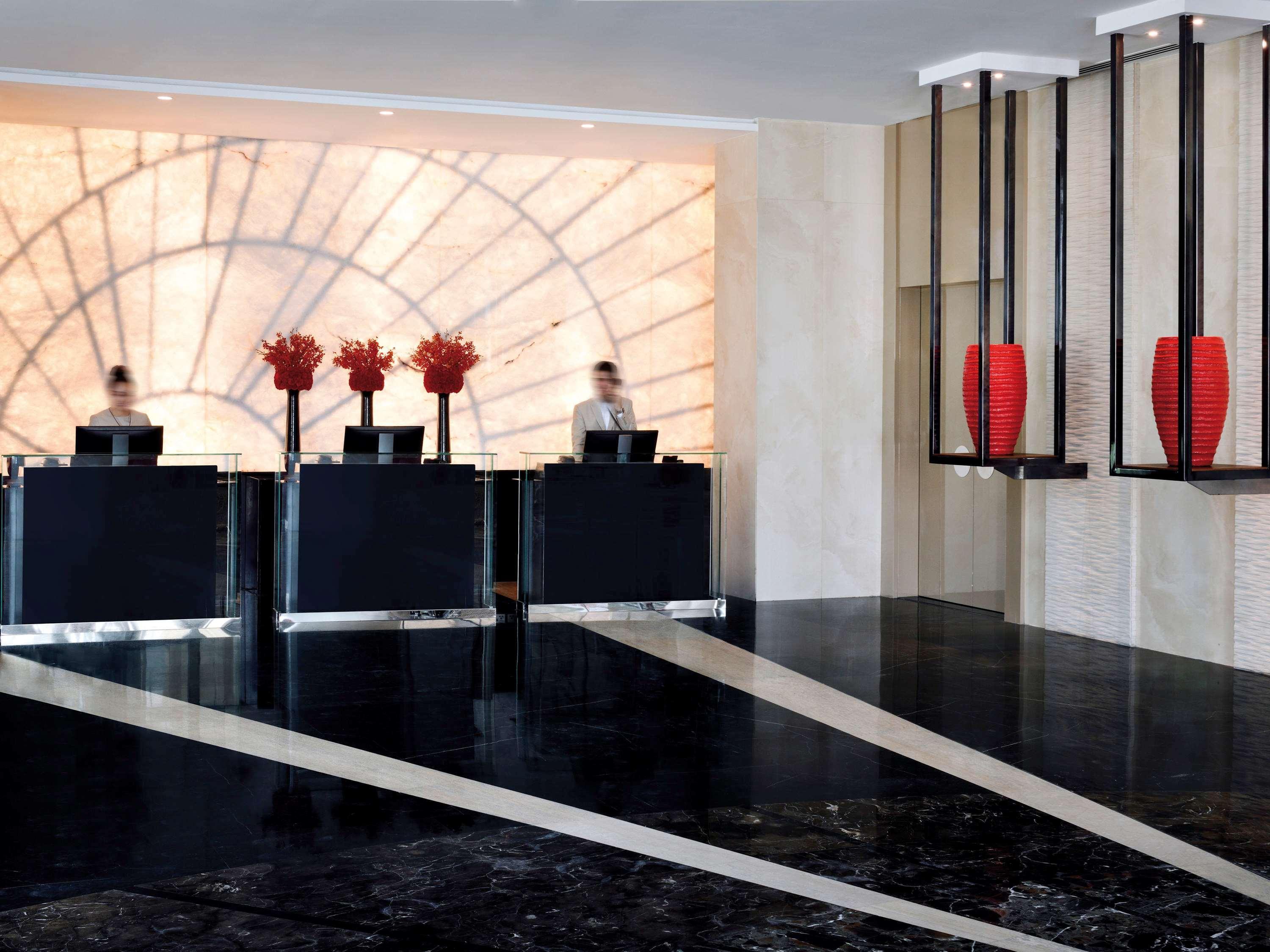 Moevenpick Hotel Apartments Downtown Dubai Exterior photo The lobby of the hotel